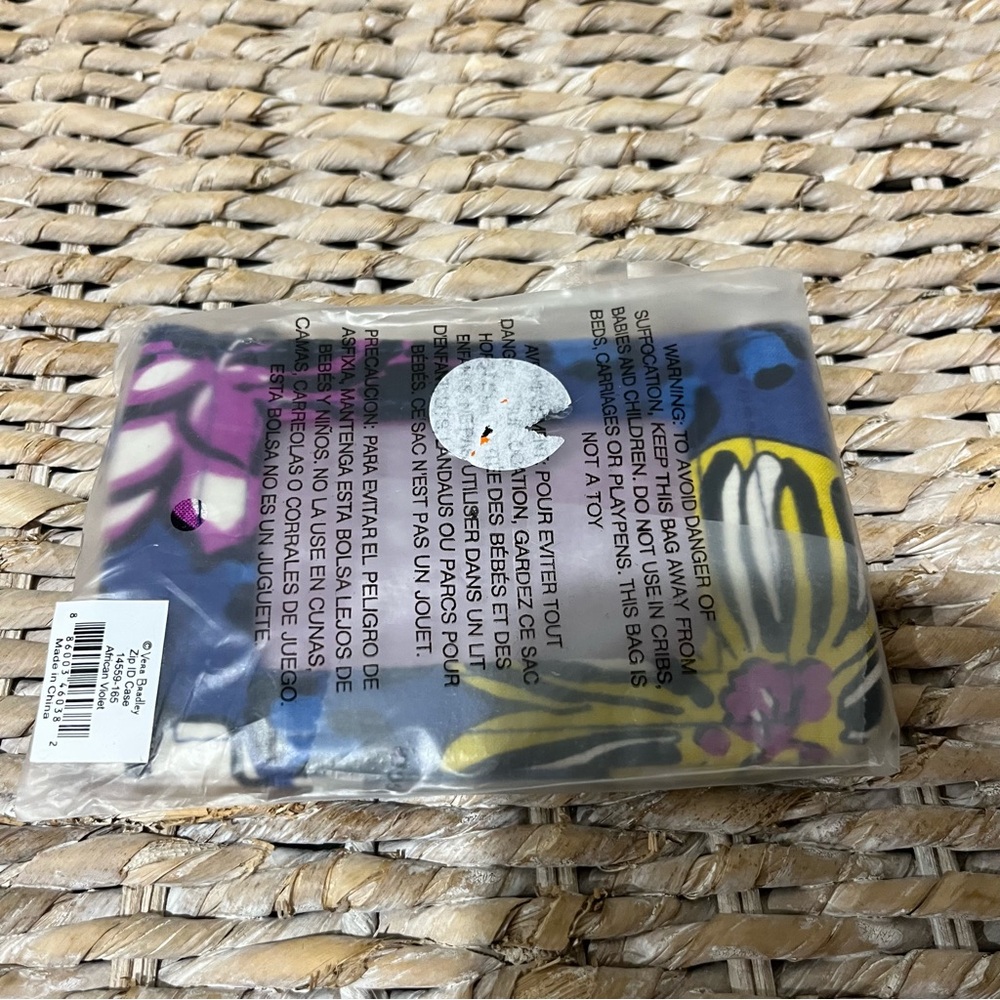 Vera Bradley Zip ID‎ Case African Violet Blue Purple NWT Wallet - Picture 2 of 5